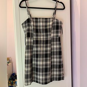 Forever 21 black and white dress